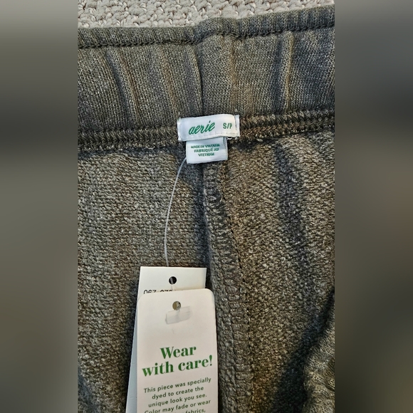 Aerie olive green lounge set - Picture 4 of 9